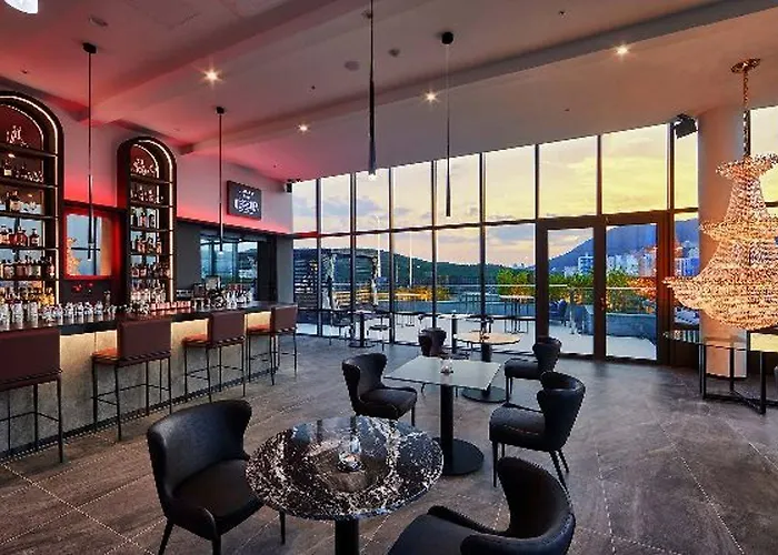 Citadines Connect Hari Отель