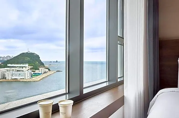 Отель Citadines Connect Hari Пусан