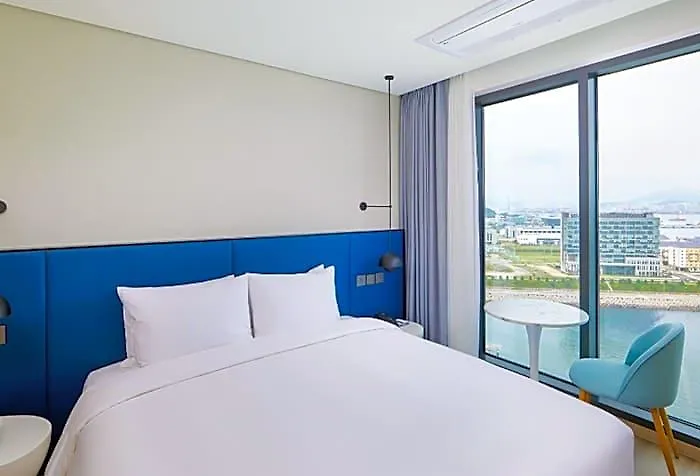 Отель Citadines Connect Hari