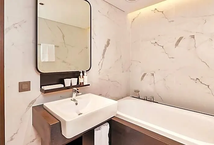 Citadines Connect Hari Отель