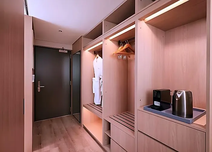 Citadines Connect Hari 4* Пусан